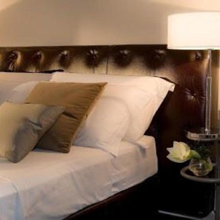 רומא Piazza Del Gesu' Luxury Suites מראה חיצוני תמונה