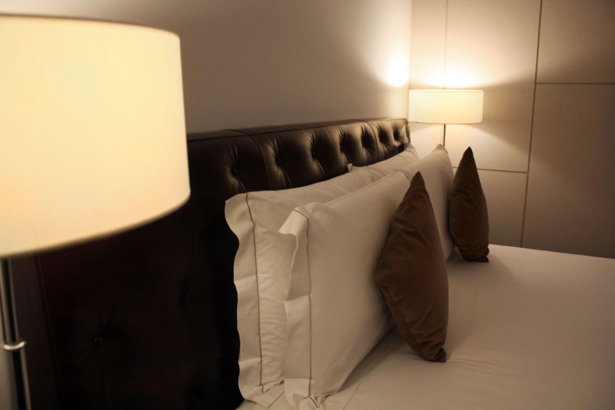 רומא Piazza Del Gesu' Luxury Suites מראה חיצוני תמונה