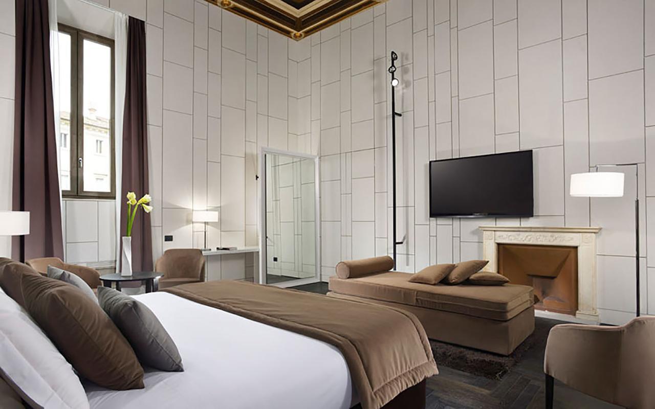 רומא Piazza Del Gesu' Luxury Suites מראה חיצוני תמונה