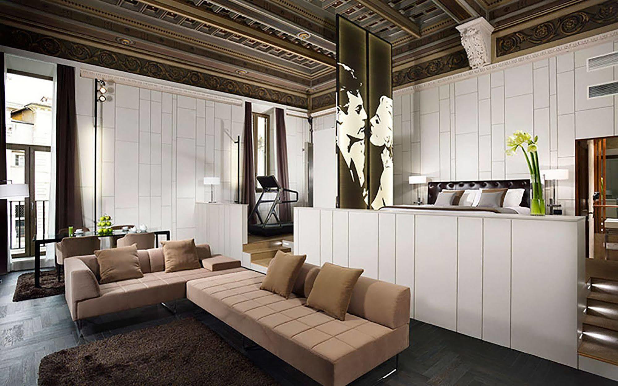 רומא Piazza Del Gesu' Luxury Suites מראה חיצוני תמונה